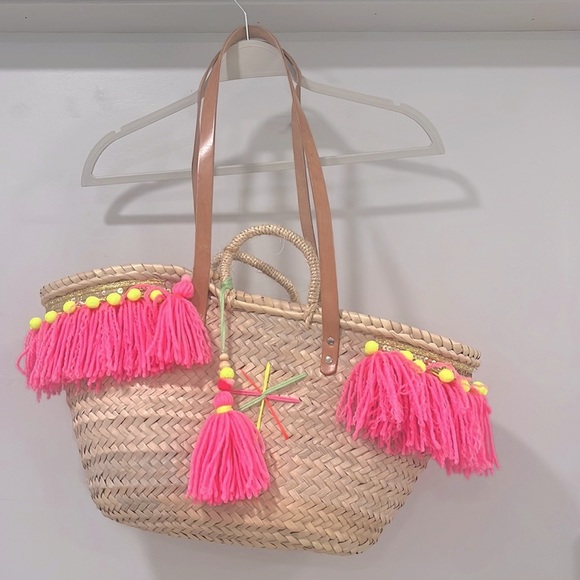 Maroccan Straw Pom Pom Beach Shoppers Bag - Picture 1 of 17